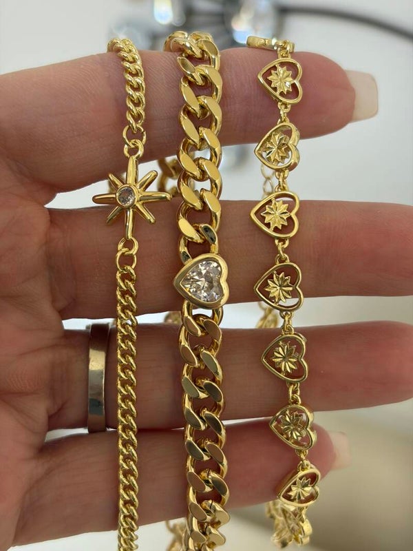 Jewelry - Lot of 3 Gold Tone Curb Link Chain Bracelets Heart Dangle