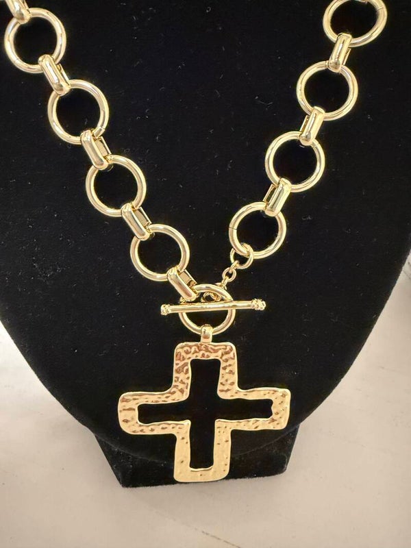 Jewelry - Gold Tone Link Chain Necklace Toggle Closure