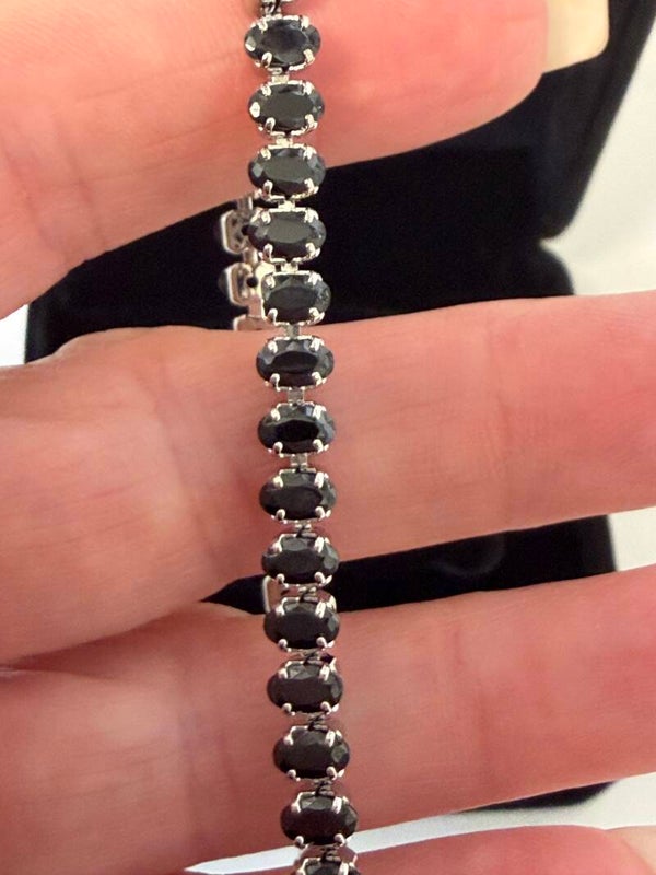Jewelry - Silver Tone Black Tennis Bracelet w/ Black Oval Stones & Box Clasp Closure