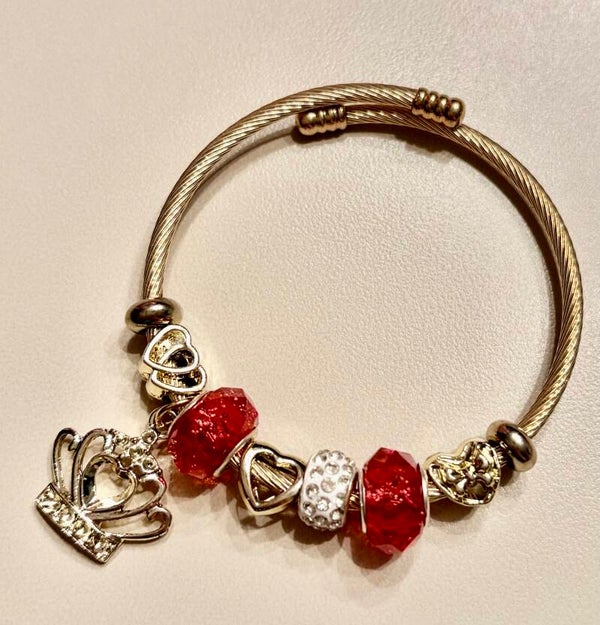 0015 Jewelry - Gold Tone Bangle Bracelet Crown Dangle Red Glass Rondelle Beads