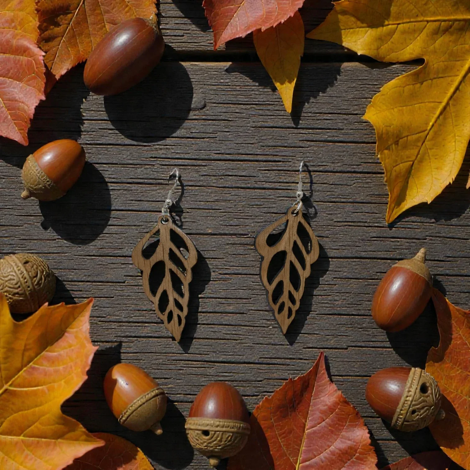 Boucles d'Oreilles Feuille en Bois - Bijoux Artisanaux Nature