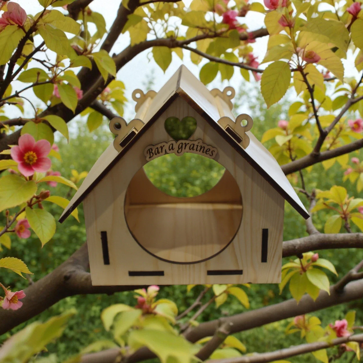 Mangeoire en bois a oiseaux