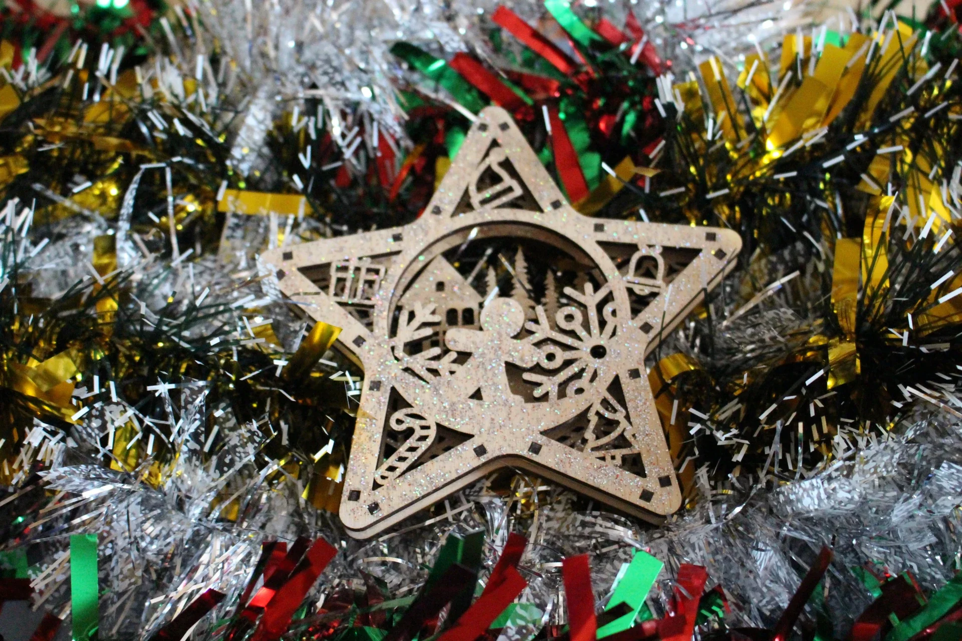 Boule de Noël Etoile Mr Pain d'Epice en Bois 3D