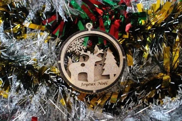 Boule de Noël Motif Renne 3D - Décoration Bois Artisanale