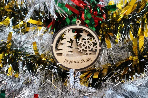 Boule de Noël Flocon de Neige en Bois 3D
