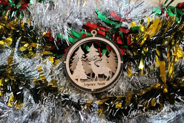 Boule de Noël Renne et Sapin en Bois 3D