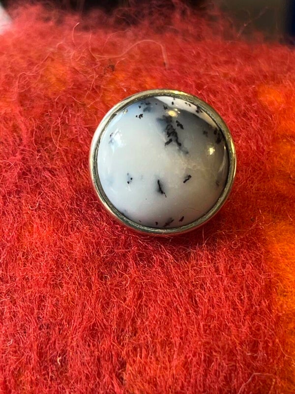 Ring kopje zwart met witte Agaath, Ehinger Schwarz