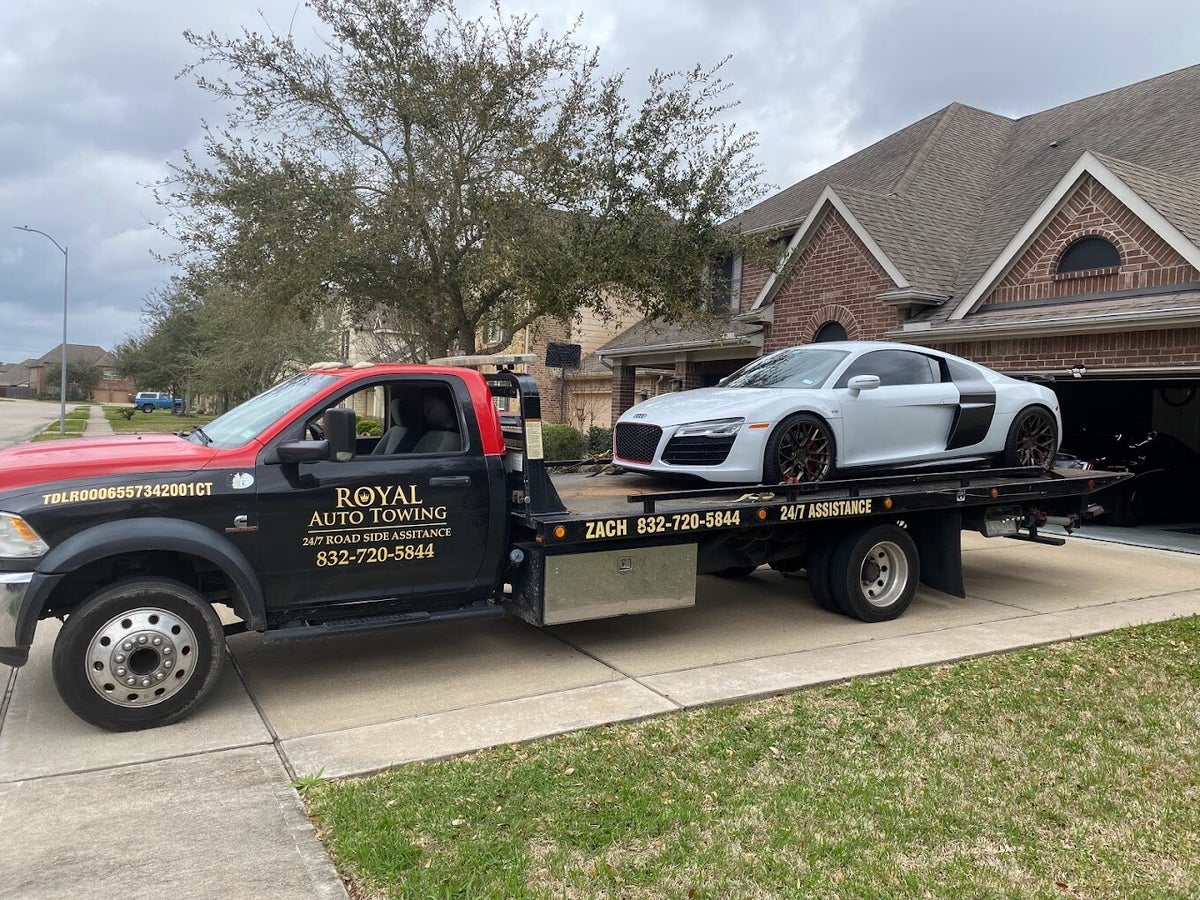 Royal Auto Towing featured image
