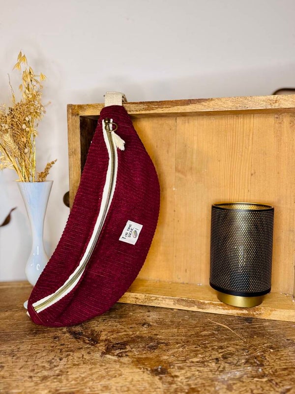 Sac banane velours côtelé fin rouge bordeau - "T'as une tâche, pistache"