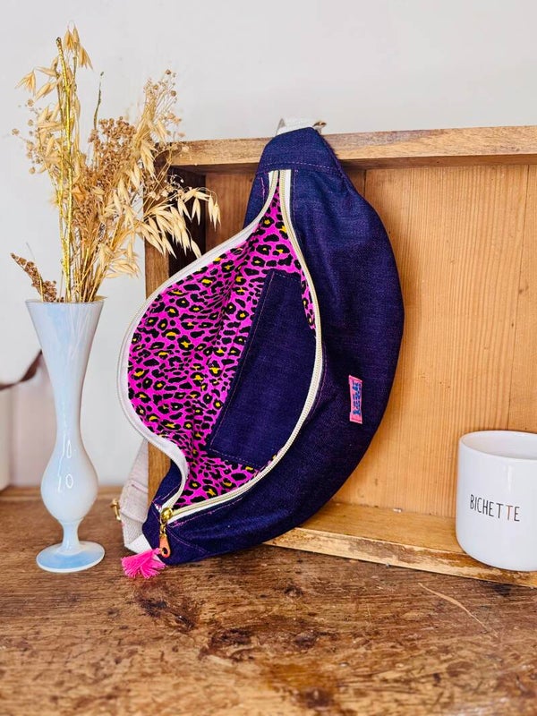Sac banane en sergé violet - "T'as le look Coco"