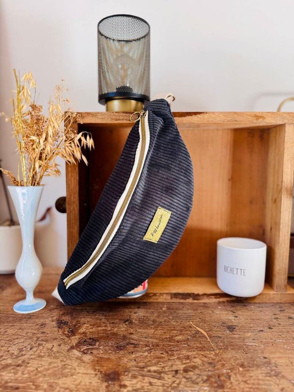 Sac banane velours côtelé fin noir - "P'tit Bouchon"