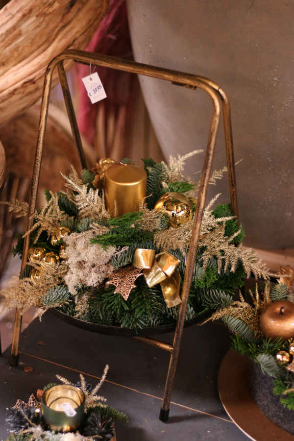 Kerststuk 6: Verhoging goud