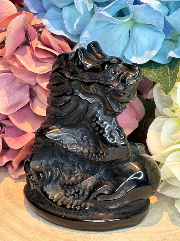 Zwarte obsidiaan draak