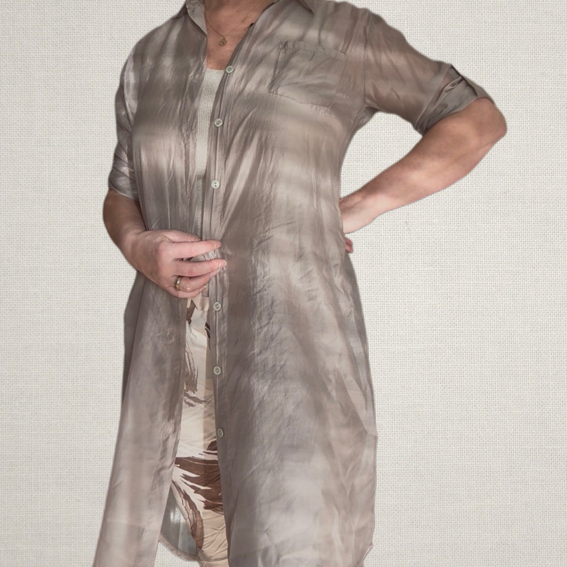 Blouse taupe