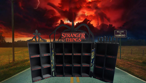 Expositor triple Stranger Things