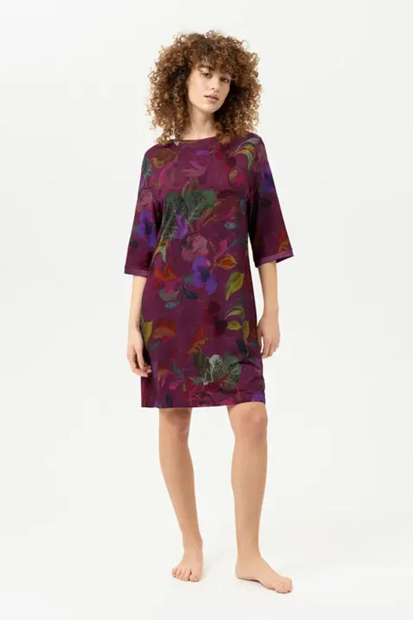 Slaapshirt Serie Cosmic Garden Kleur Crushed Berry 1230163 MEY