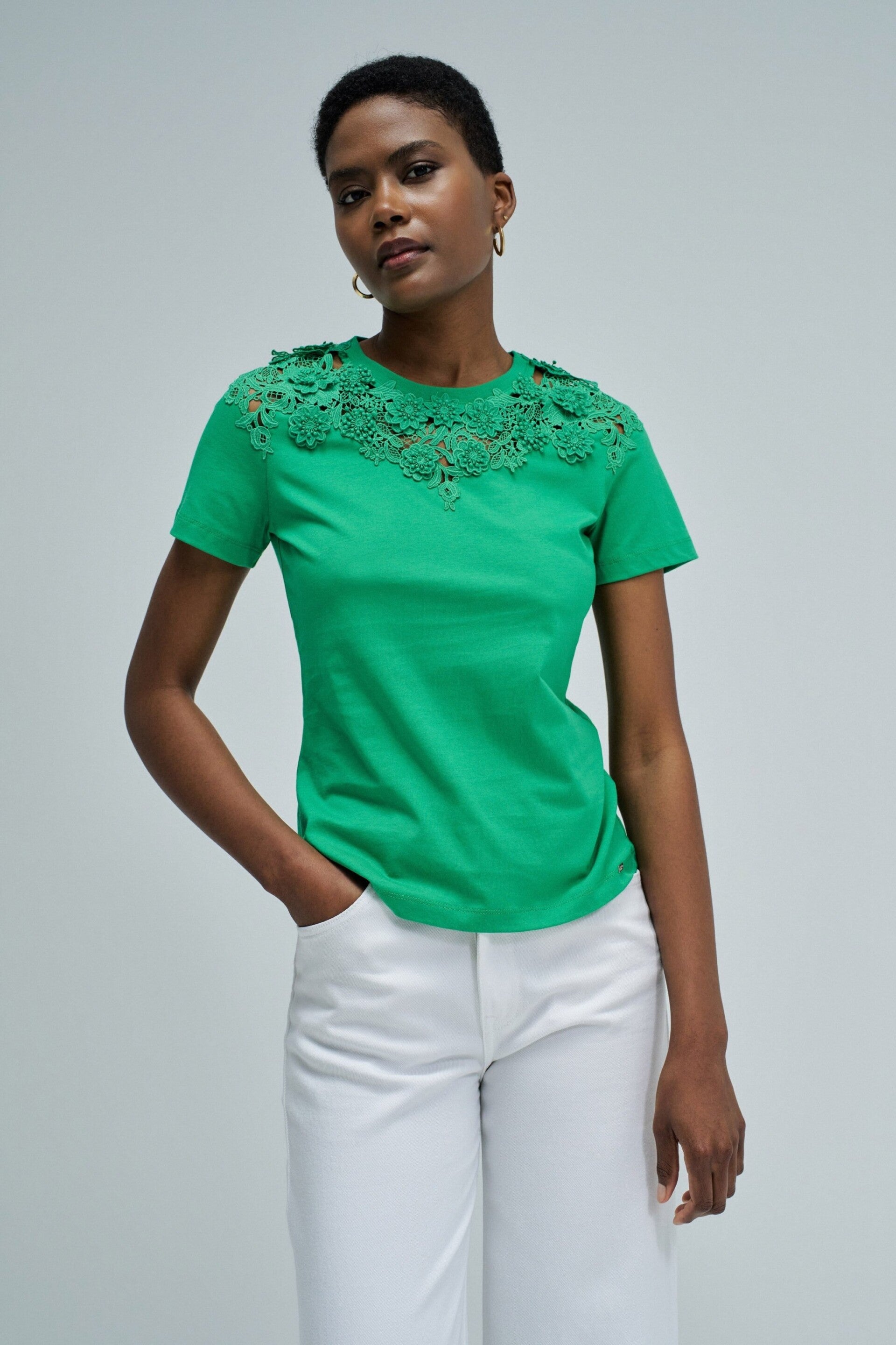 T-SHIRT WITH FLORAL APPLIQUES 21011056521 SALSA JEANS