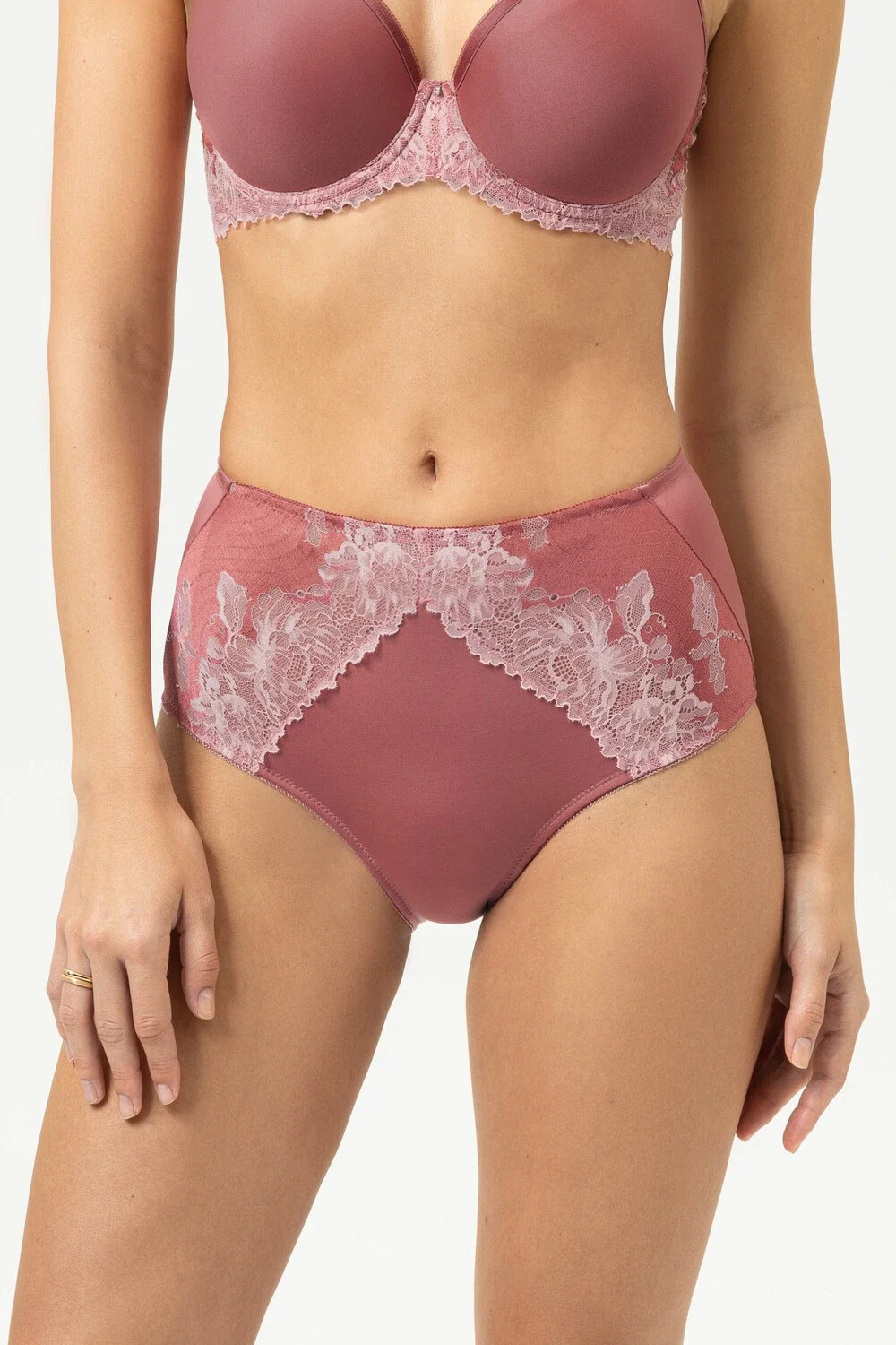 Tailleslip Serie Luxurious Kleur Dawn Blush 79285 MEY