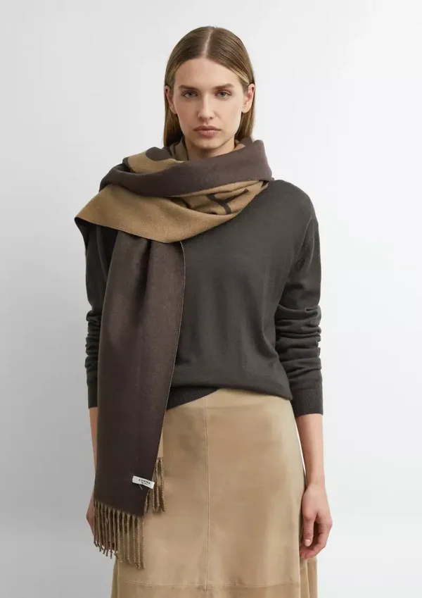 Signature Logo Scarf 2183794 COMMA