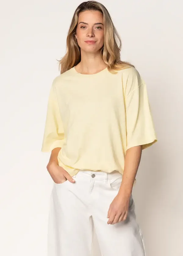 Maddy T-shirt Pastel Yellow SIMPLE
