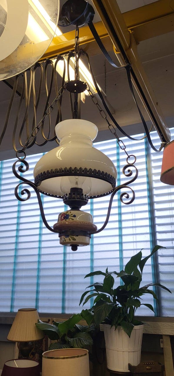 Vintage Landhaus-Hängelampe im Petroleumstil