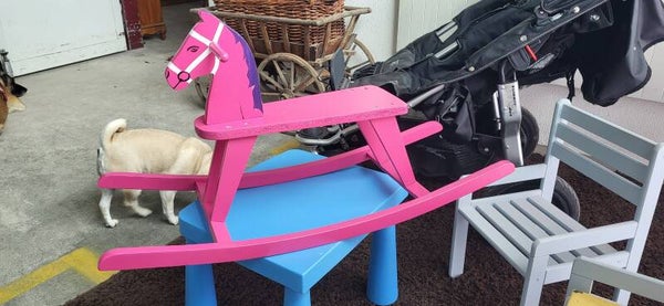 Farbenfrohes Schaukelpferd im Upcycling-Stil 🐴🎨