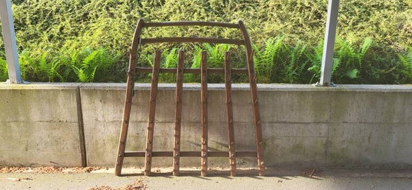 Holzegge als Gardeorobe Upcycling