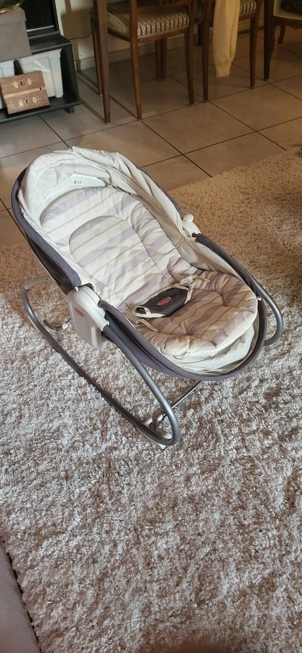 Tiny Love 3-in-1 Babywippe / Babyliege