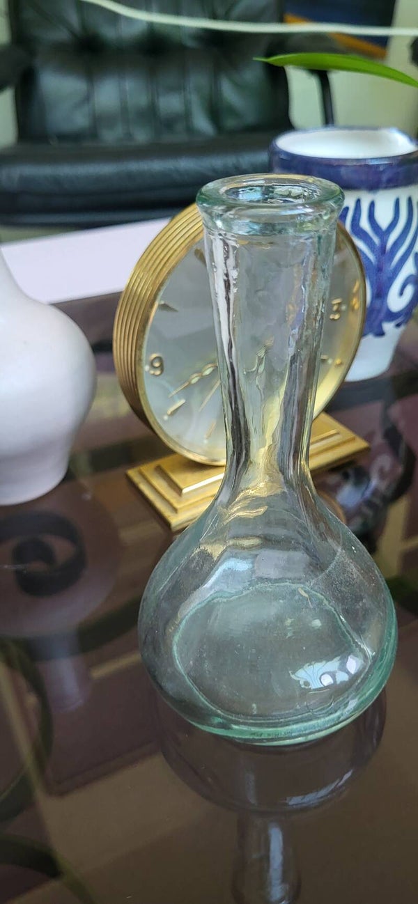 Zeitlose Glasvase mit natürlichem Charakter