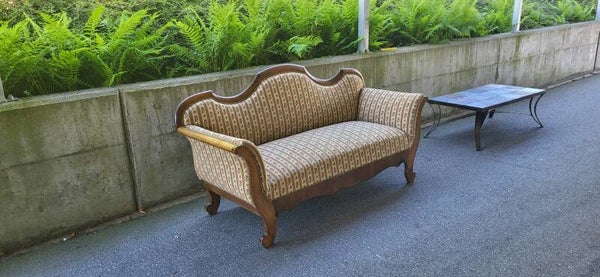 Elegantes Louis-Philippe Sofa / Kanapee aus Holz – Vintage 3-Sitzer