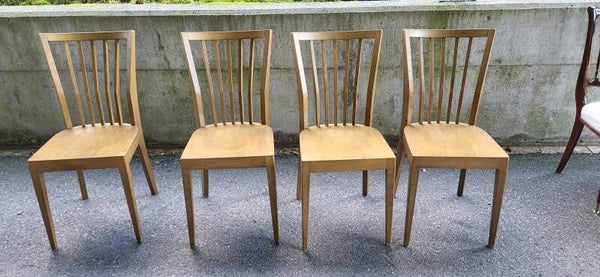 4 Massivholz Esszimmerstühle – zeitloses Design, stabil und bequem – Holzstühle im Set