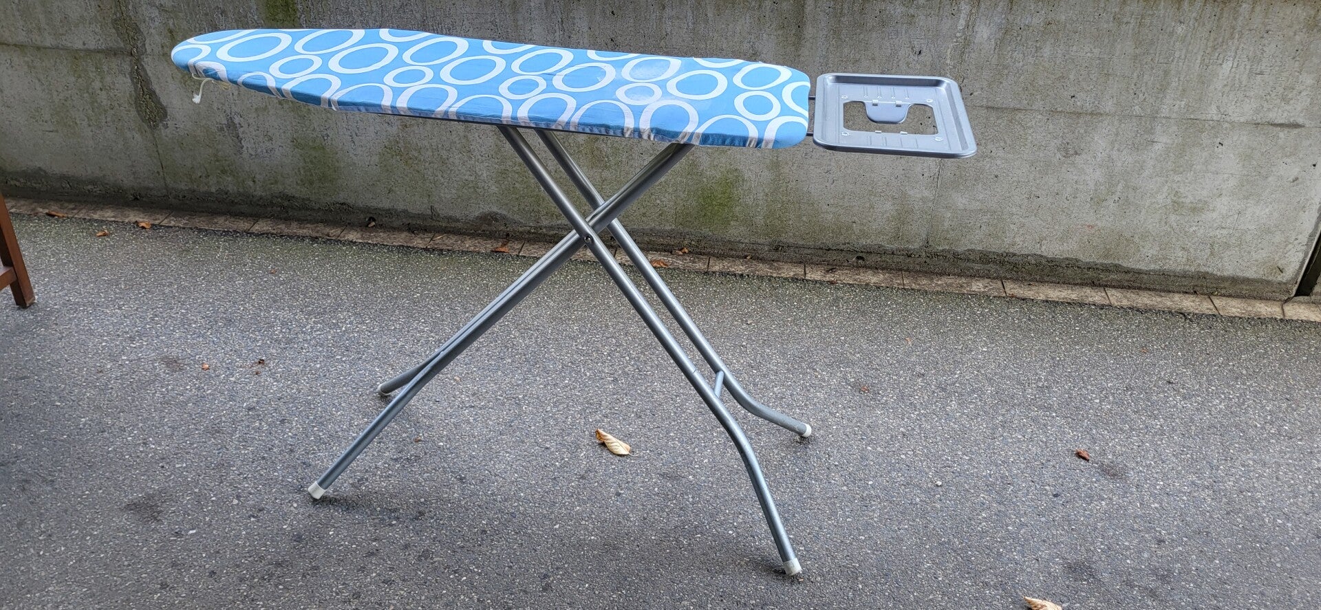 Bügelbrett höhenverstellbar