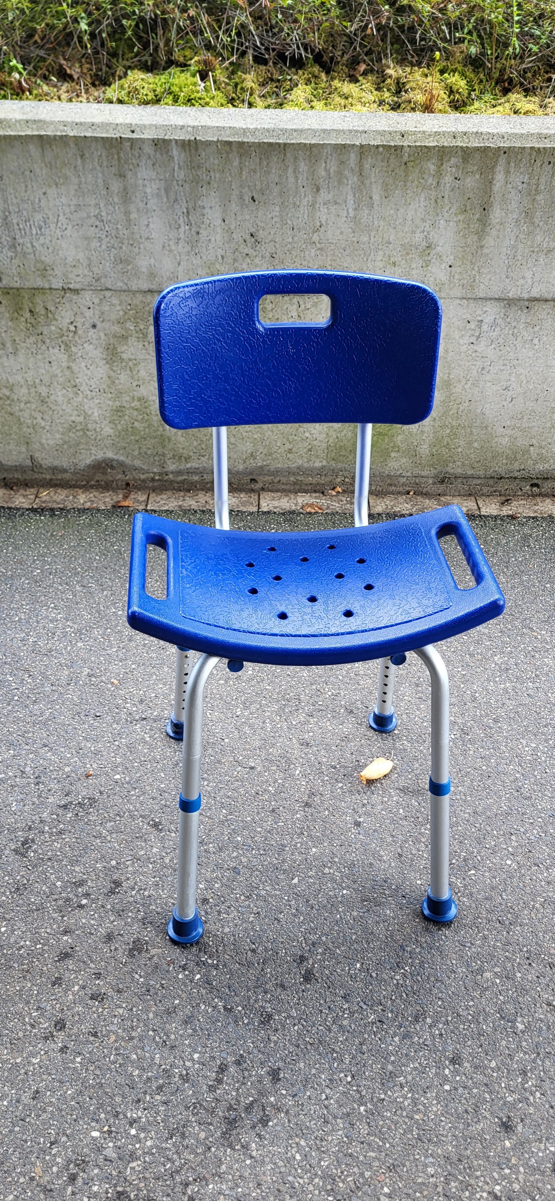 Höhenverstellbarer Duschstuhl / Badestuhl mit Rückenlehne