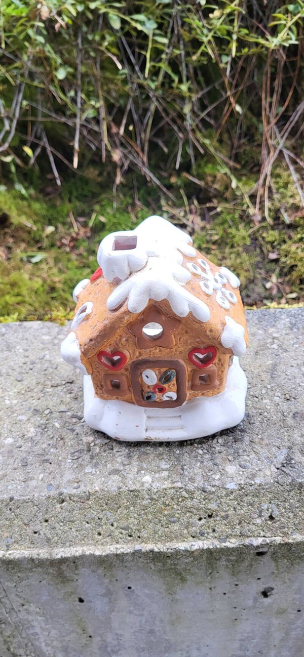 Winterliches Keramik-Lichthaus Lebkuchenhaus – Teelichthaus Weihnachtsdeko