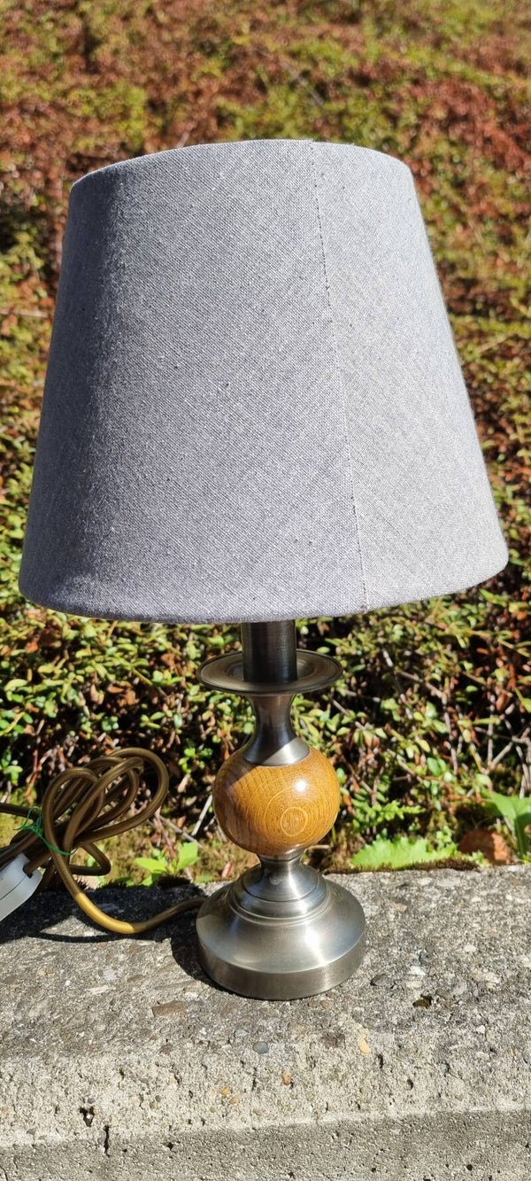 „Vintage Tischlampe mit Holz & Metall – 42 cm – Retro“