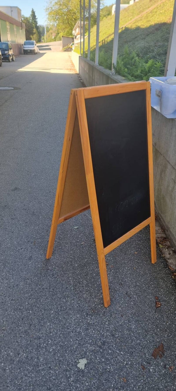 Grosse Kreidetafel Kundenstopper Holz klappbar – ca. 120 cm