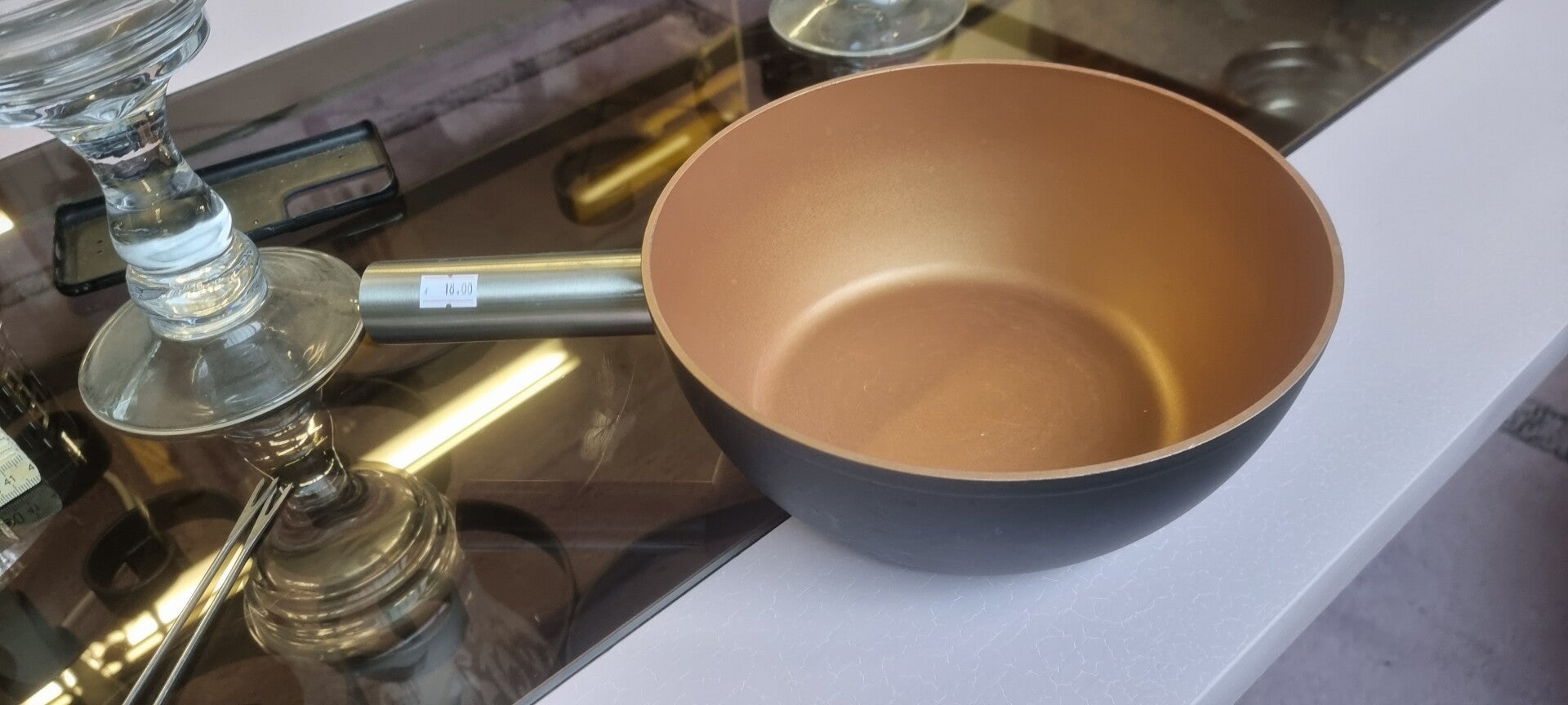 Fondue-Caquelon mit kupferfarbener Innenbeschichtung