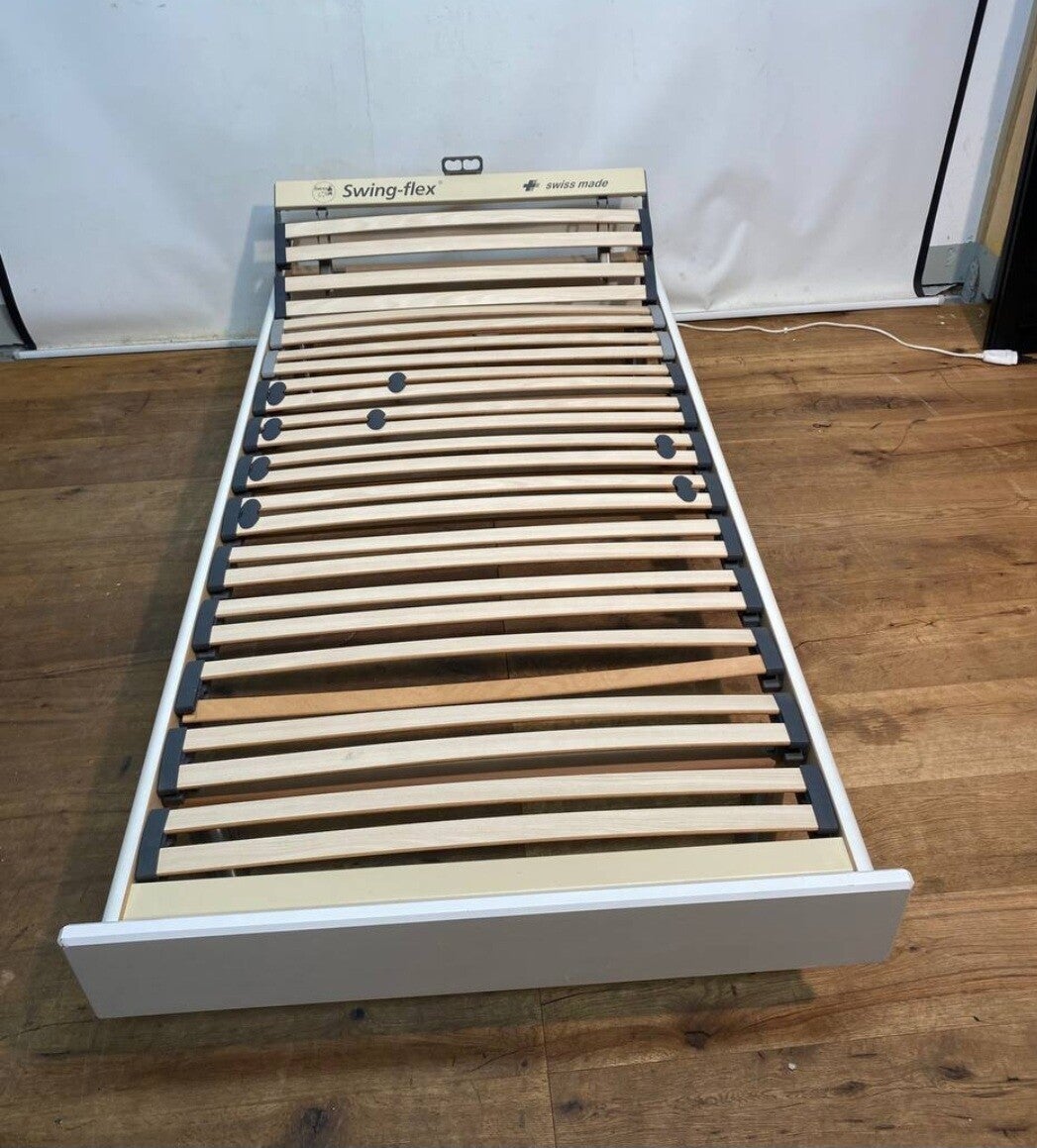 Einzelbett 90x200 mit Lattenrost verstellbar – Bico Swing-flex (Swiss Made)
