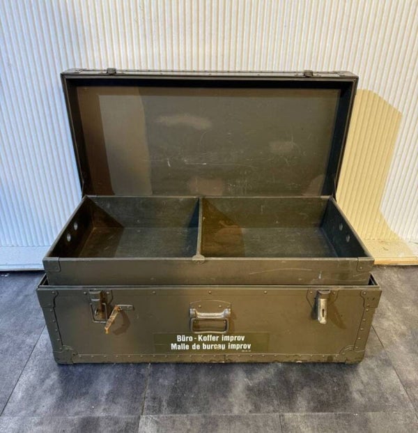 Vintage Militär Metallkoffer / Feldbüro-Koffer – Industrial Style – mit Inneneinteilung