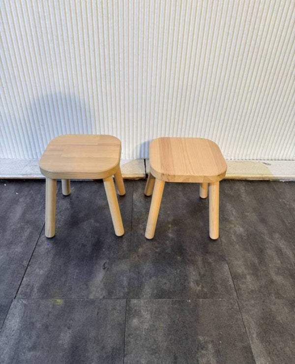 2x IKEA Kinderhocker FLISAT aus Massivholz – Tritthocker / Sitzhocker