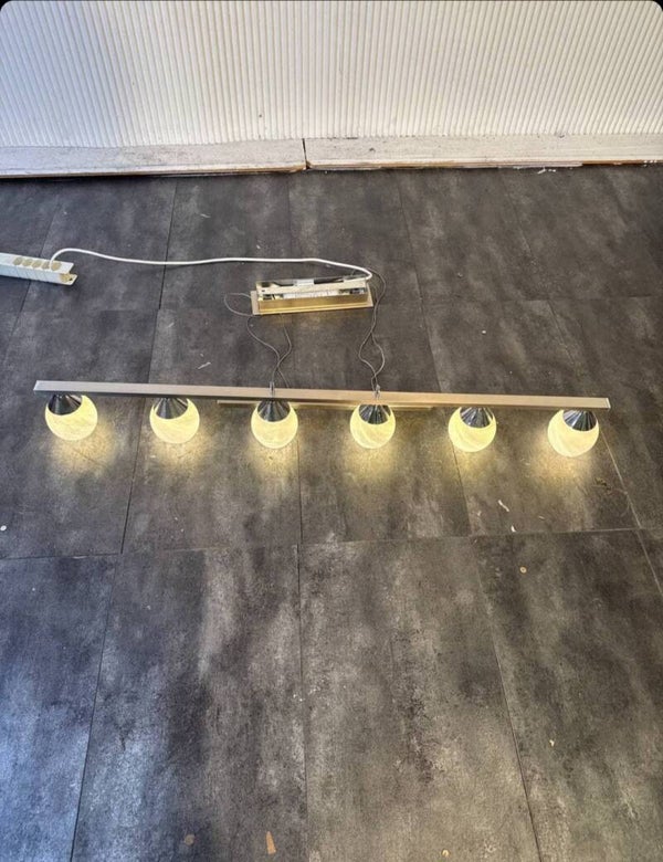 Moderne 6-flammige Pendelleuchte mit Glasschirmen – höhenverstellbar