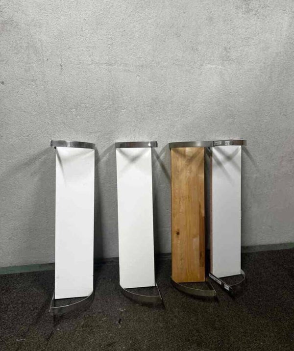 4 moderne Wandregale / Wandboards – Metall & Holz/Weiss