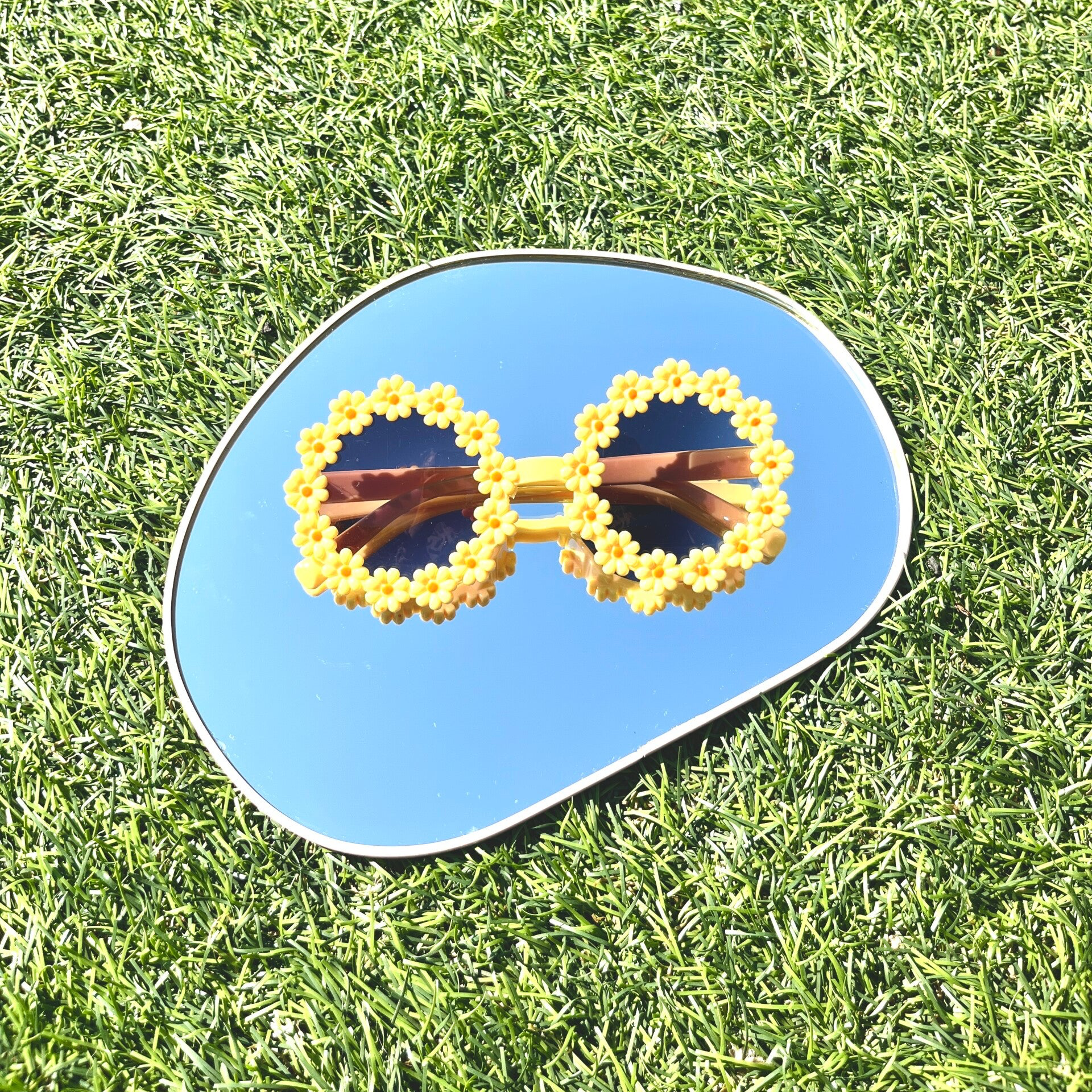 Madelief zonnebril geel