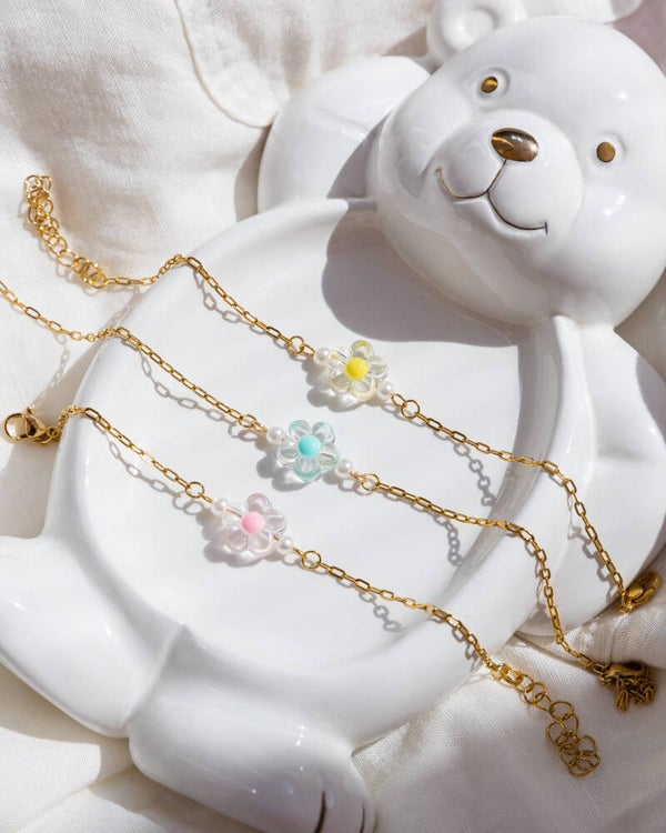 The Dainty daisy bracelet