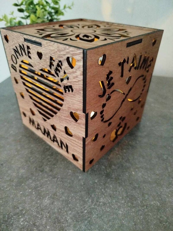Lampe Photophore en Bois "Bonne Fête Maman". Cadeau Unique pour la Fête des Mères