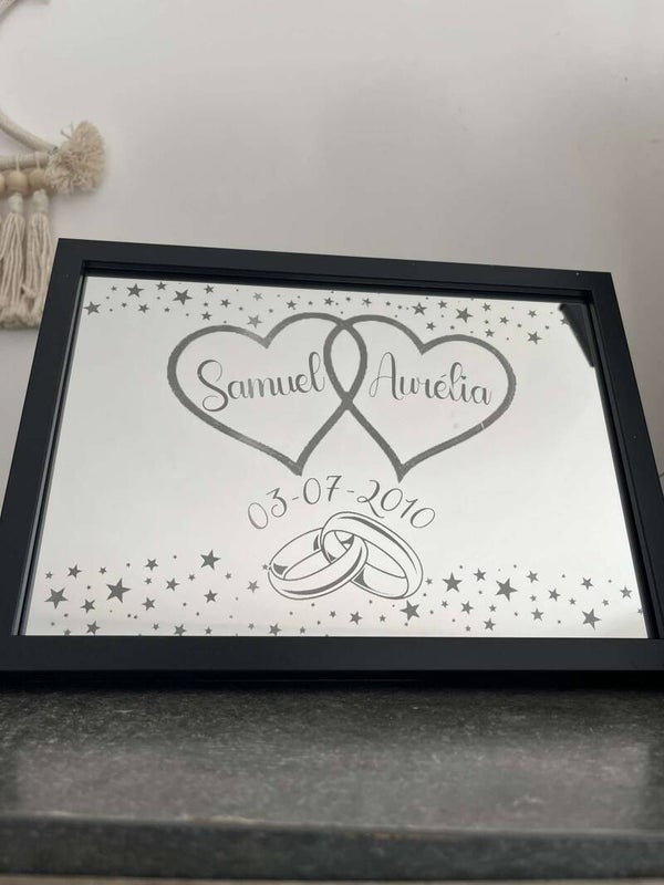 Miroir gravé personnalisé. Cadeau romantique Saint-Valentin ou anniversaire de mariage. Prénoms & date