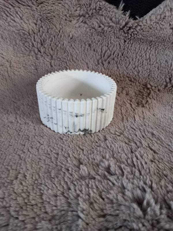 Petit pot strié