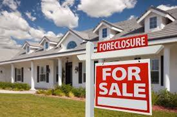 The Ultimate Guide to Investing in Distressed Properties