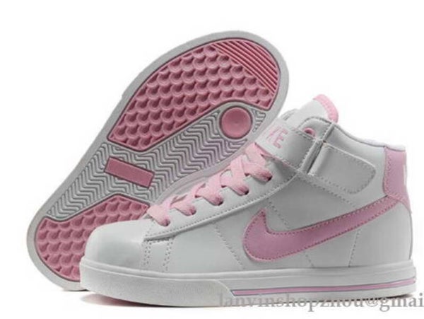 Witte roze nike