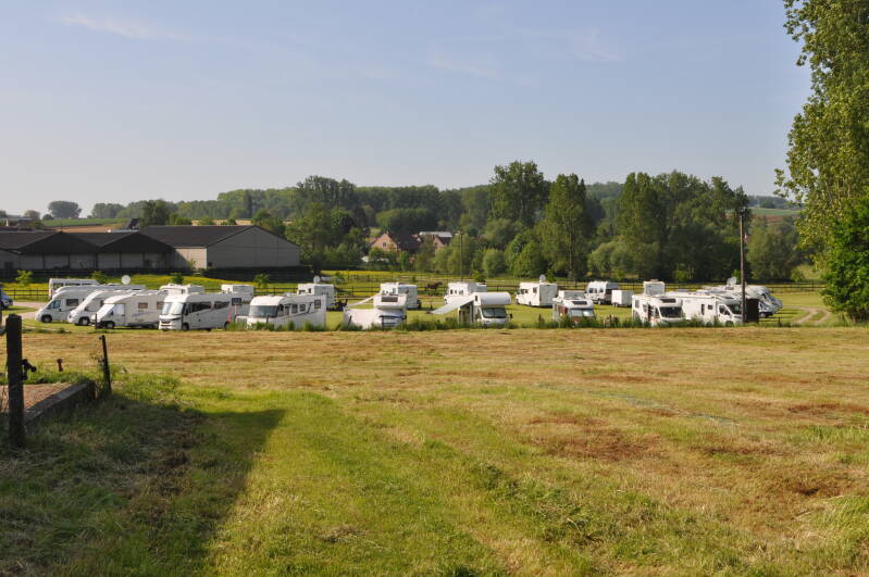 Foto van de campers aanwezig op het Pinksterweekend in Gooik 2023